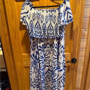 Blue and White Patterned 2 Piece Outfit